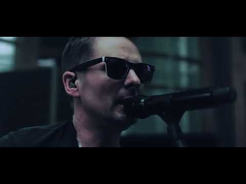 Youtube: MUSE - WE ARE FUCKING FUCKED (Official Performance Video)