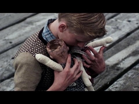 Youtube: Viðrar vel til loftárása [Official Video]