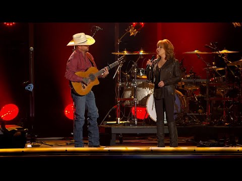 Youtube: Cody Johnson and Reba McEntire Perform 'Whoever's In New England' - CMA Fest 2023