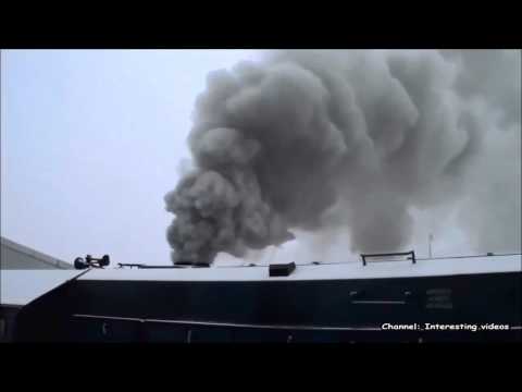 Youtube: Only in Russia - Diesel Locomotive Cold Start on -30°C