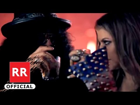 Youtube: Slash feat. Fergie "Beautiful Dangerous" (Music Video)