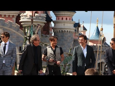 Youtube: Pirates of the Caribbean European Premiere - Disneyland Paris