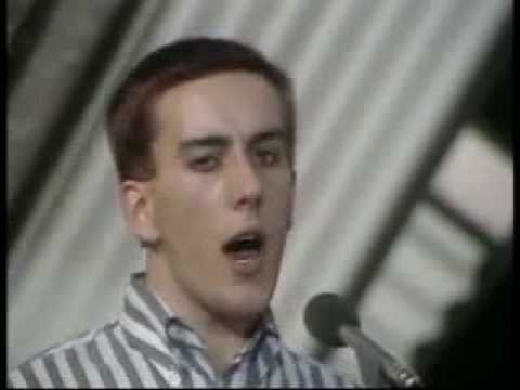 Youtube: The Specials Gangsters First Time On Totp