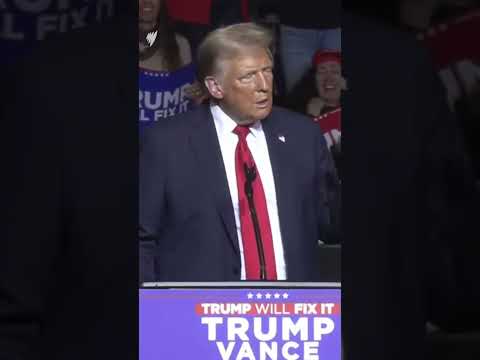 Youtube: Trump's microphone moment raises eyebrows