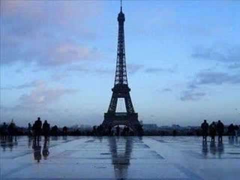 Youtube: Mireille Mathieu - Sous le ciel de Paris