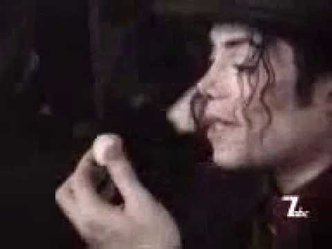 Youtube: Michael Jackson feeding children in orphanage