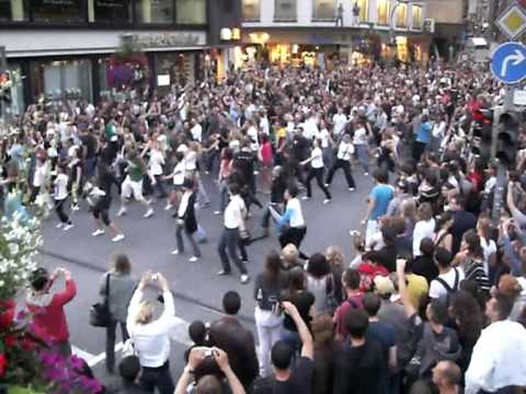 Youtube: Michael Jackson Tribute Flashmob Tübingen