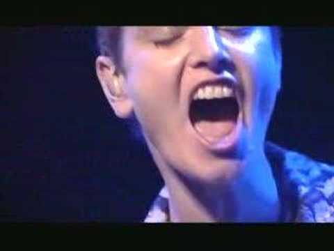 Youtube: Sinéad O'Connor - Nothing Compares 2 u live