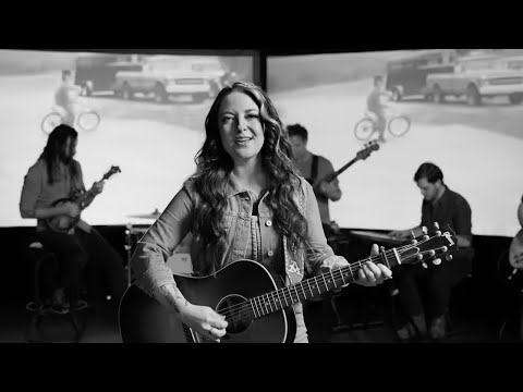 Youtube: Ashley McBryde - Light On In The Kitchen (Official Music Video)
