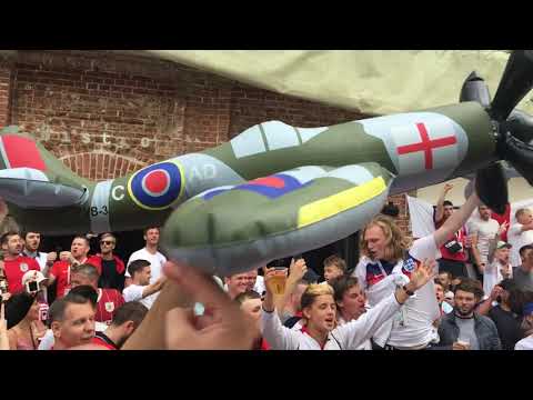 Youtube: German bombers in the air | England fan’s chant