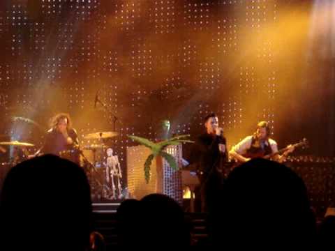 Youtube: The Killers - I Can't Stay, Minneapolis