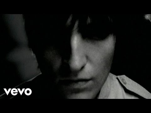 Youtube: Starsailor - Silence Is Easy (Official Video)