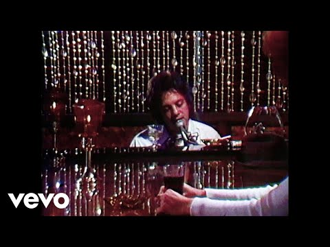 Youtube: Billy Joel - Piano Man (Original Video)