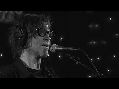 Youtube: Mark Lanegan - The Cherry Tree Carol (Live on KEXP)