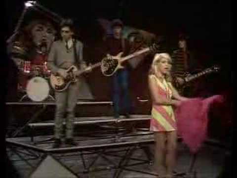 Youtube: Blondie - Heart Of Glass 1978