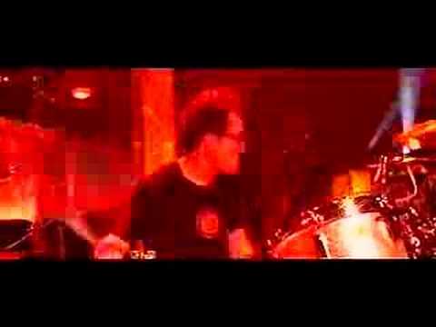 Youtube: Chevelle - Family System (Live In Chicago)