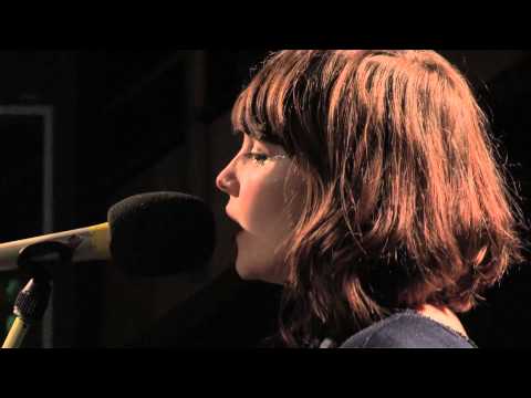 Youtube: Chvrches - The Mother We Share in session for BBC Radio 1