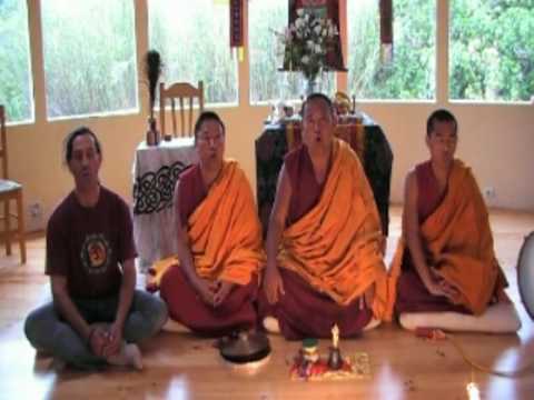 Youtube: Tibetan Tantric Overtone Chant, Nestor Kornblum with 3 Lamas