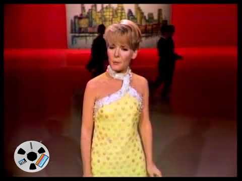 Youtube: Petula Clark -  Downtown ( The Dean Martin Show  Episode 50  Jan 26  1967 )