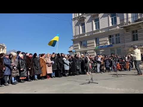 Youtube: Il "Va' pensiero" dell'Opera di Odessa, in piazza. Video di Pierre Alonso