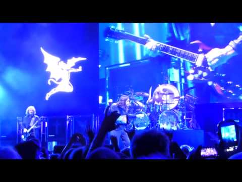 Youtube: Black Sabbath live in Stuttgart - War Pigs 25.06.2014
