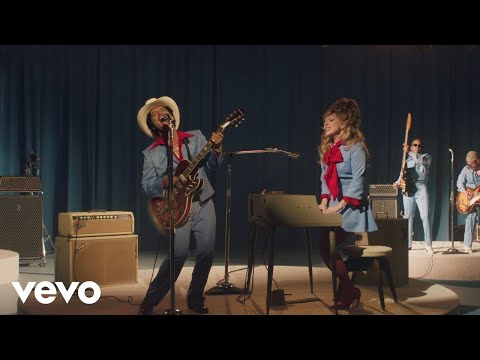 Youtube: Lady Gaga, Bruno Mars - Die With A Smile (Official Music Video)