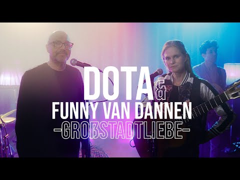 Youtube: DOTA & Funny van Dannen - Vertonung des Gedichts "Großstadtliebe" von Mascha Kaléko