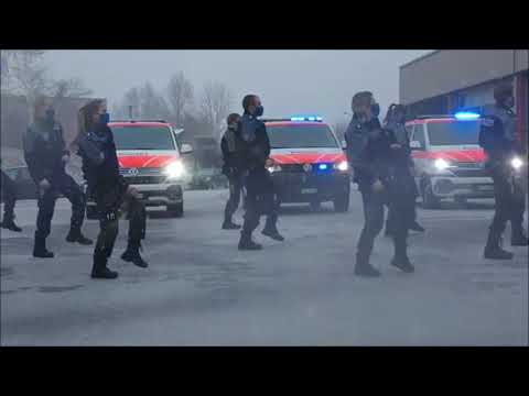 Youtube: Polizeizug - Polizei, Osterei