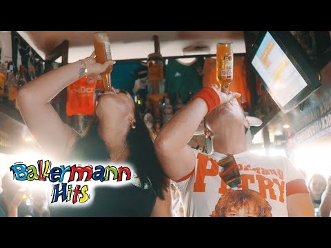 Youtube: Lorenz Büffel feat. DJ Juanjo - 100 Liter Bier (Offizielles Video)