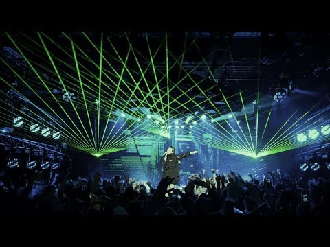 Youtube: Alan Walker - Faded (Live Performance)