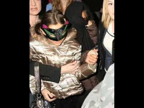 Youtube: Michael Jackson Mobbed in London!
