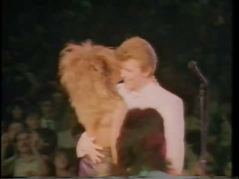 Youtube: Tonight Live With David Bowie (Official Video) - Tina Turner