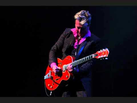 Youtube: BRIAN SETZER ORCHESTRA  /  Crazy Little Thing Called Love