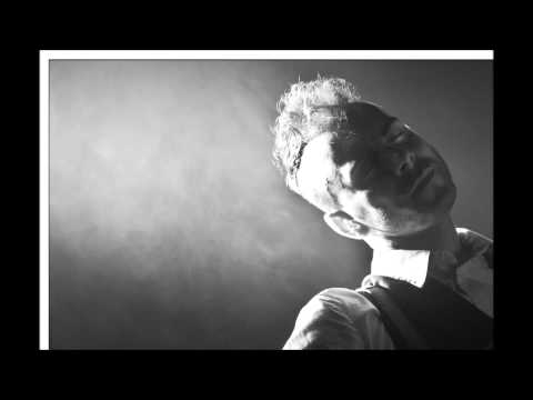 Youtube: Asaf Avidan - A Gun And  A Choice