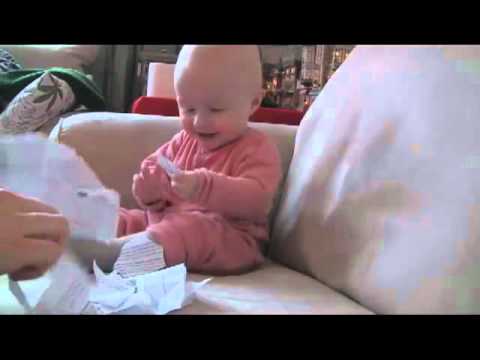 Youtube: Süßes Baby lacht sich tot