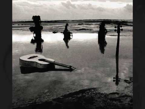 Youtube: Joan Baez - Strange Rivers