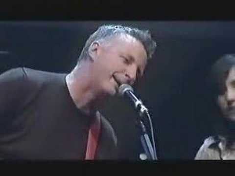 Youtube: KT Tunstall & Billy Bragg This Wheel's On Fire