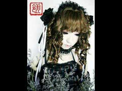 Youtube: Gothic Lolita