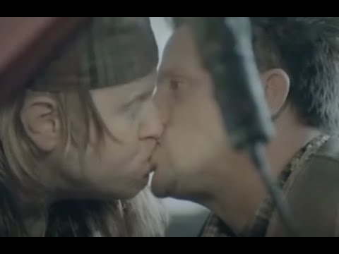 Youtube: Snickers - Love Boat (Superbowl, 2007)