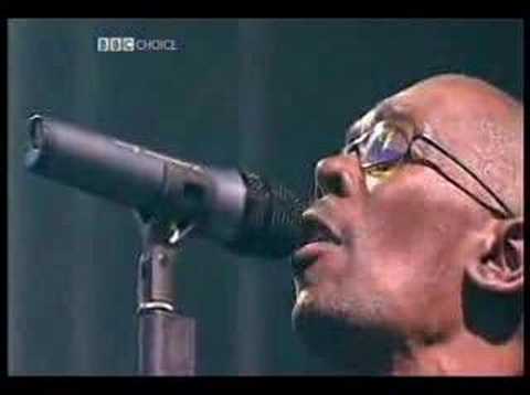 Youtube: Faithless - Insomnia - Live at Glastonbury 2002