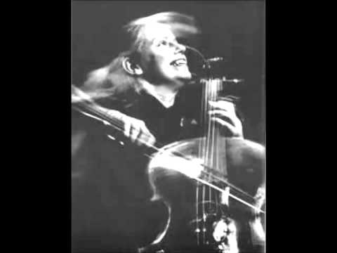 Youtube: Haydn: Cello Concerto in C major - Jacqueline Du Pré