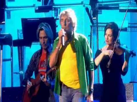 Youtube: Rod Stewart - You're in my heart (live 2004 RAH)