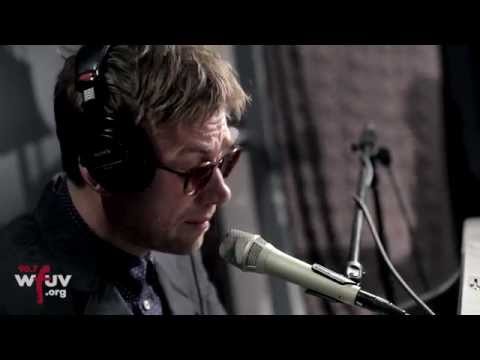Youtube: Damon Albarn - "Hollow Ponds" (Live at WFUV)