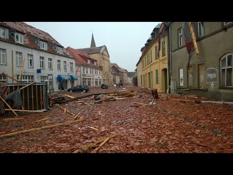 Youtube: Bützow | 1 Jahr nach dem F3 Tornado [5.5.2015] [mdrHD|vom 22.4.2016] DOKU