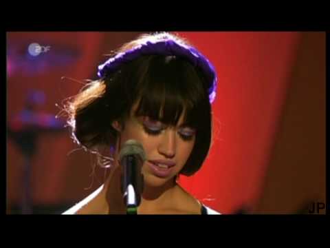 Youtube: Aura Dione - Song For Sophie - Unplugged