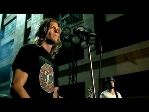 Youtube: Puddle Of Mudd - She Hates Me (Explicit) (Official Video)