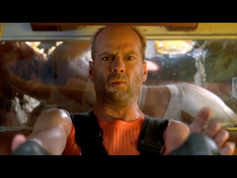 Youtube: The Fifth Element - Police Chase Scene (HD 1080p)