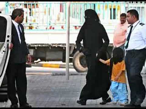 Youtube: Michael jackson In Bahrain wears abaya