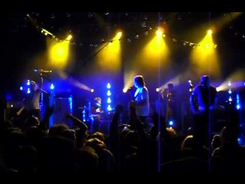 Youtube: Pavement - Gold Soundz... Live @ Arena, Vienna... May 21, 2010.