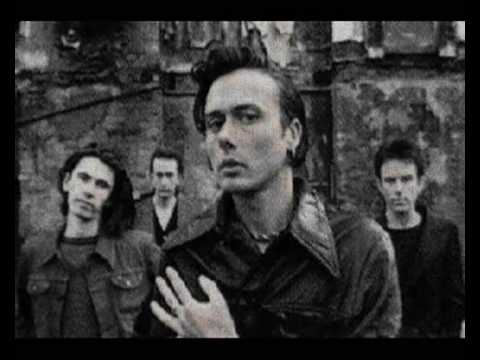 Youtube: Suede - My Insatiable One (live)